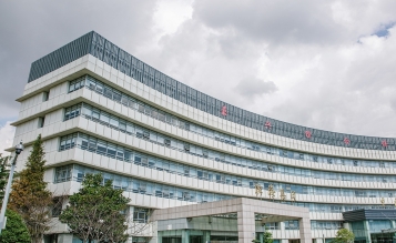 嘉興綜合保稅區(qū)興業(yè)路東側、大橋港南側、東巡邏通道西側、區(qū)和路北側。